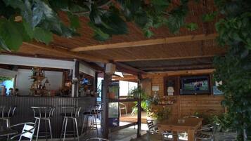 Bar (in der Unterkunft)