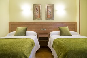 双人房 | 客房内保险箱、婴儿床、免费 WiFi