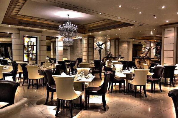 Restaurant - Days Inn Hotel & Suites Amman (Amman)