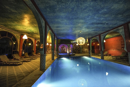 Indoor pool, outdoor pool