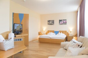 Comfort Double Room, Park View | Premium bedding, in-room safe, individually decorated, desk