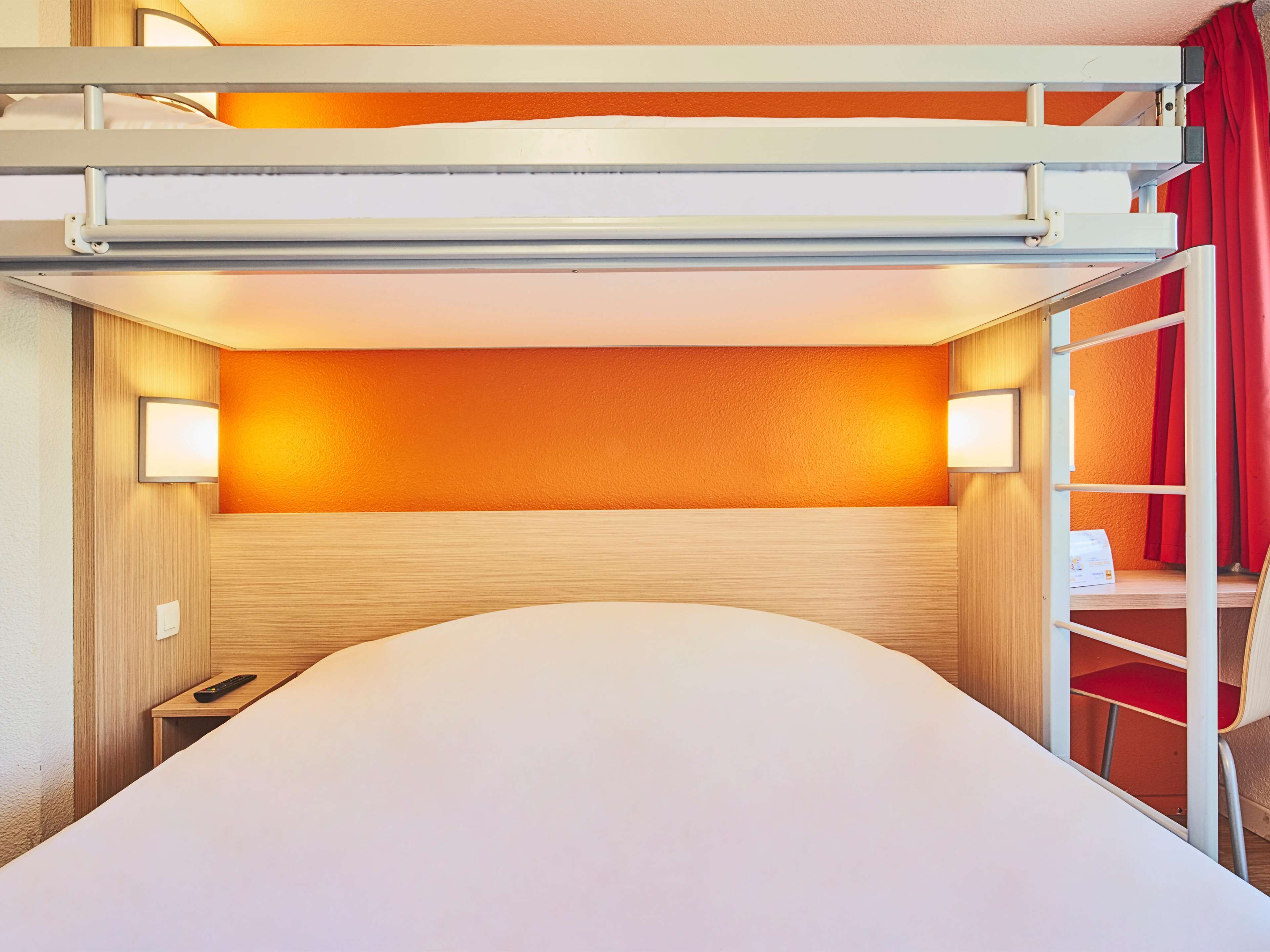 standard room, multiple beds (1 double and 1 single bed) | desk, free cots/infant beds, free wifi, bed sheets