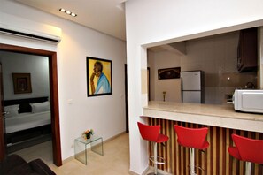 Refrigerador, microondas