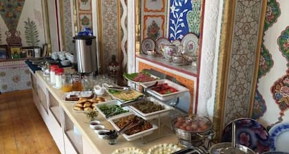 Lyabi House