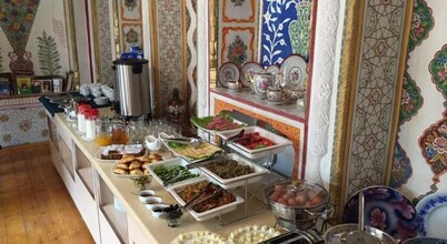 Lyabi House