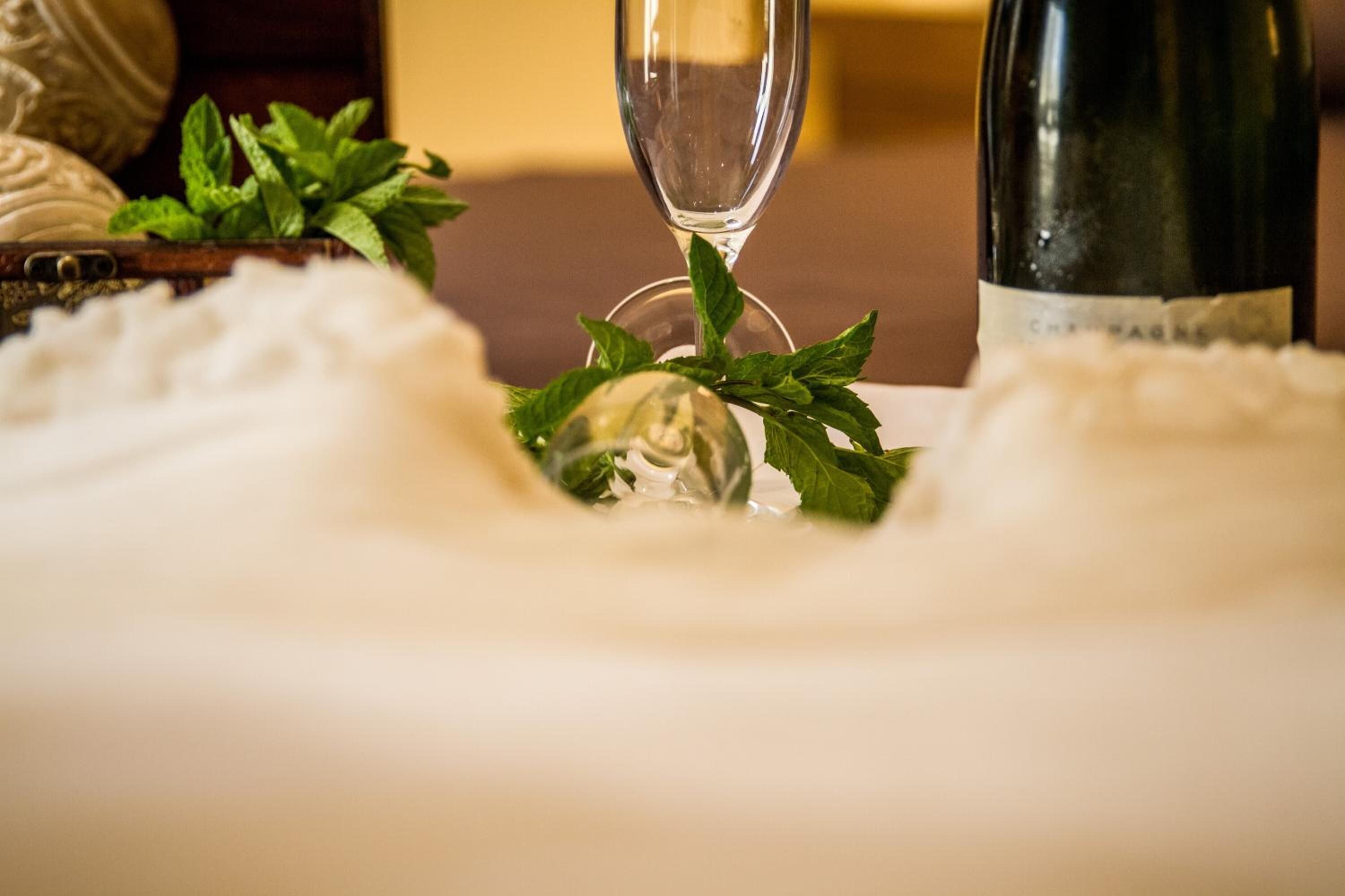 Blackout curtains, iron/ironing board, free cots/infant beds