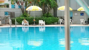 室外泳池