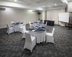 Meeting facility - Alia Cikini (Jakarta)