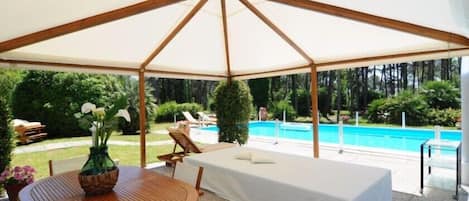 Seasonal outdoor pool