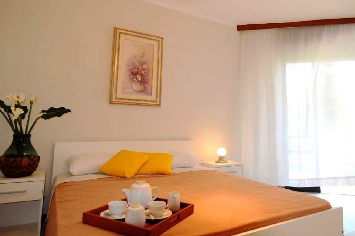 Minibar, két bảo mật tại phòng, nôi/giường cho trẻ sơ sinh (phụ phí)
