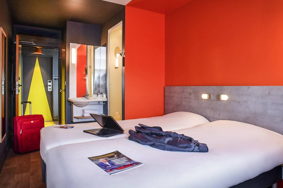 Twin Room, 2 Single Beds