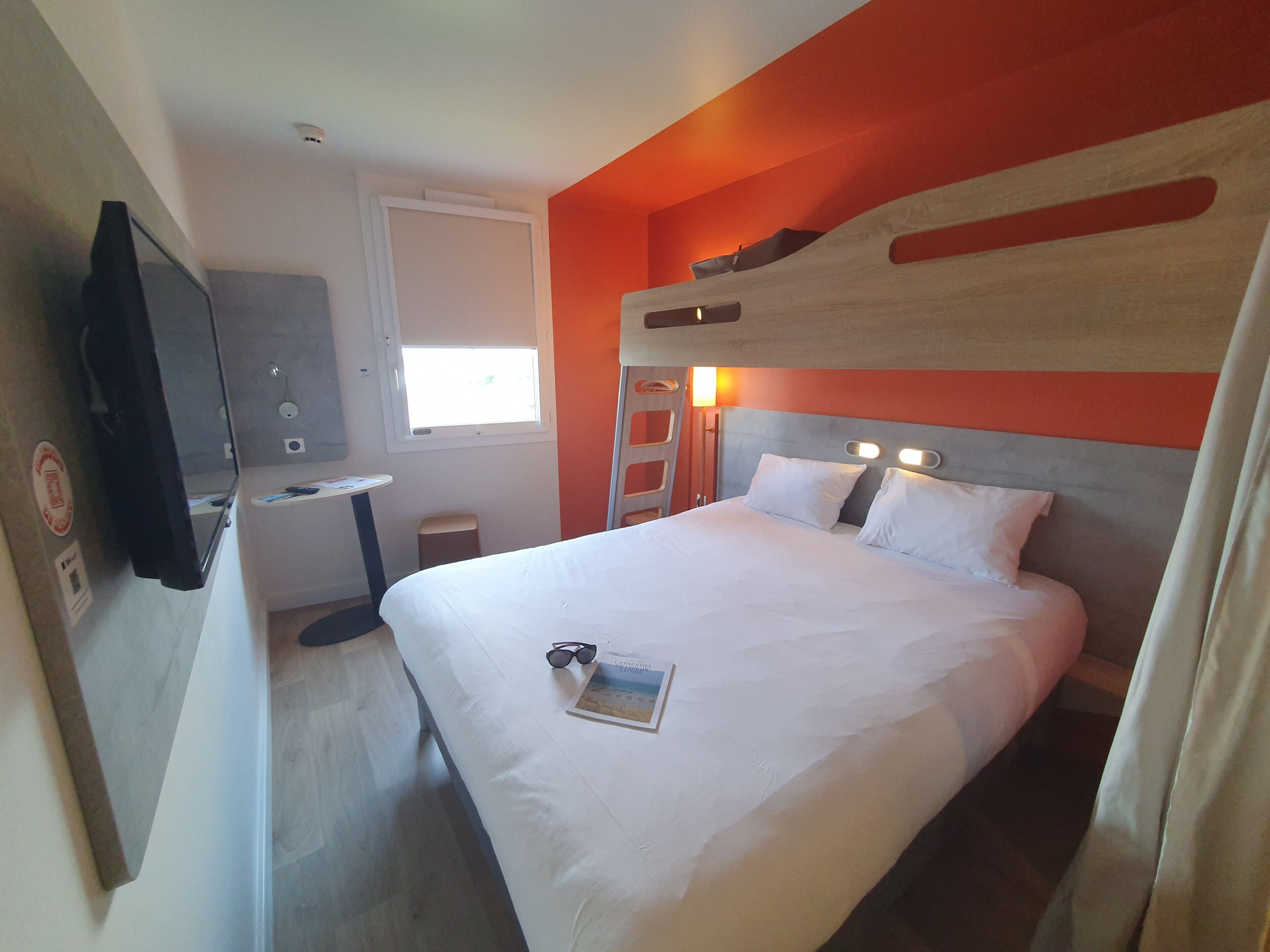 三人房, 多张床 | 特色家居、办公桌、笔记本电脑工作区、隔音