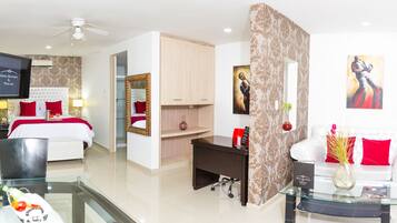 Junior Suite, 4 Bedrooms | In-room safe, desk, free WiFi, bed sheets