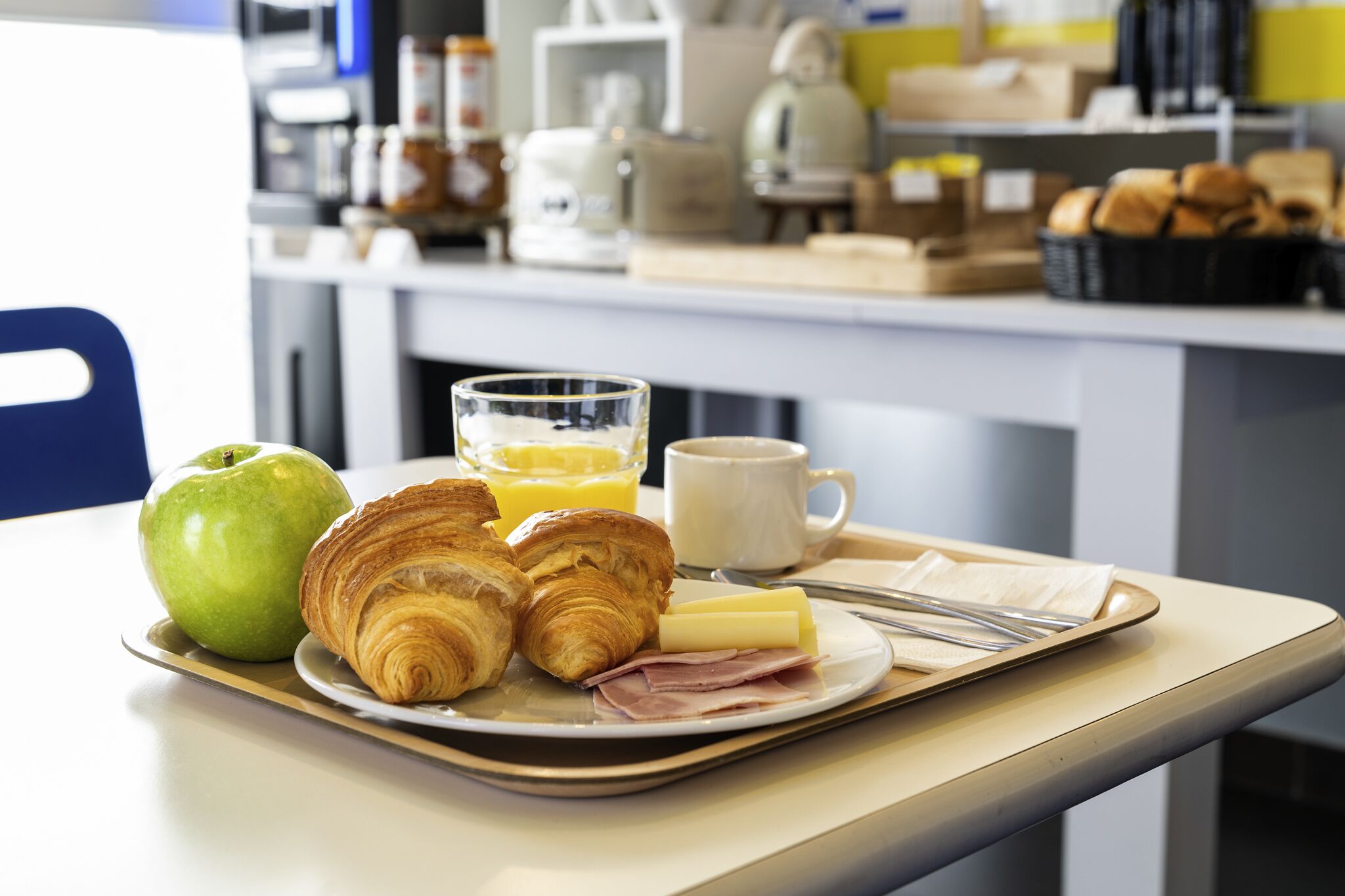 daily buffet breakfast (eur 9 per person)