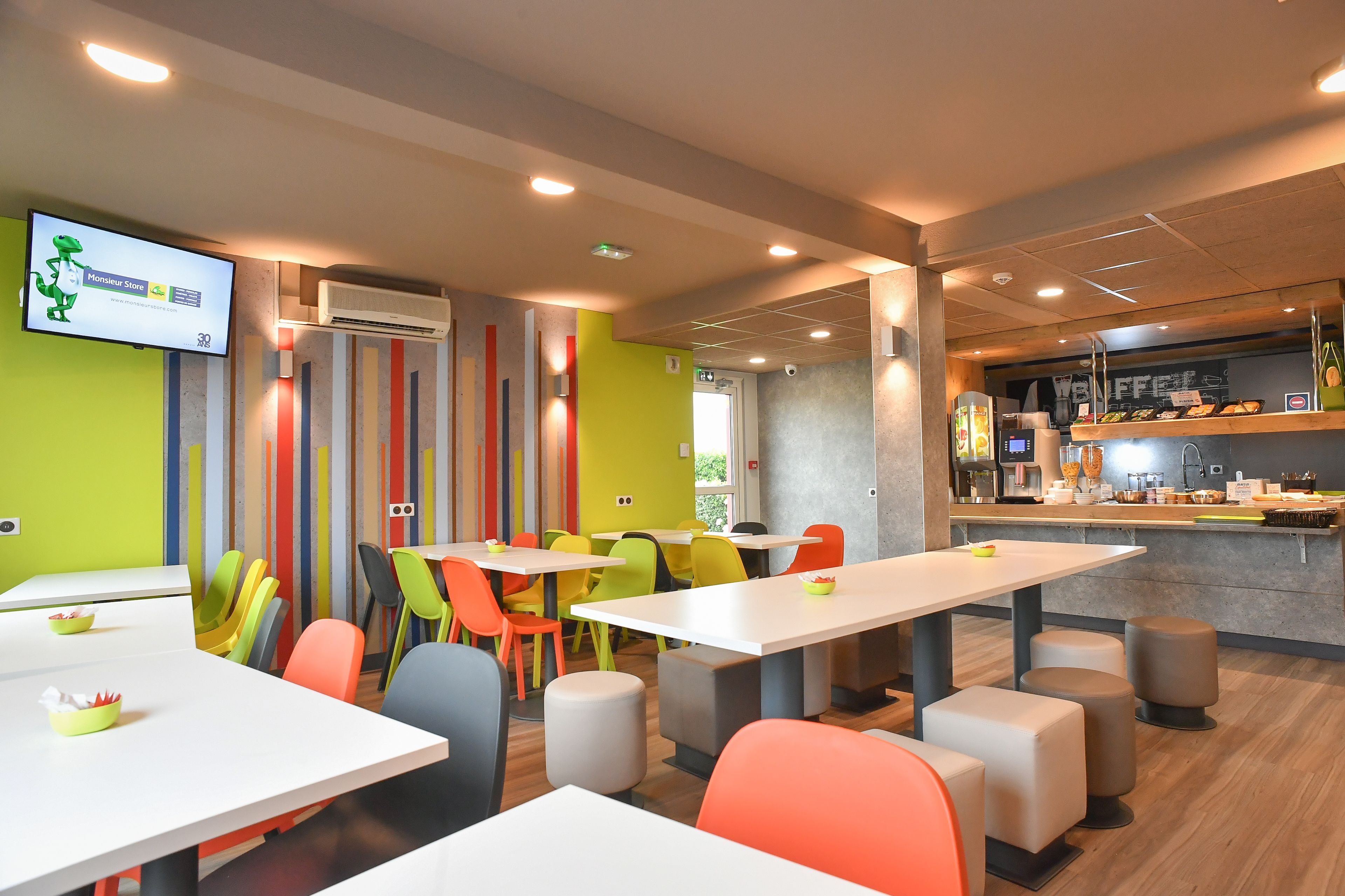 daily buffet breakfast (eur 9 per person)