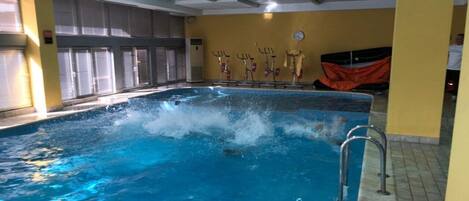 Indoor pool, outdoor pool
