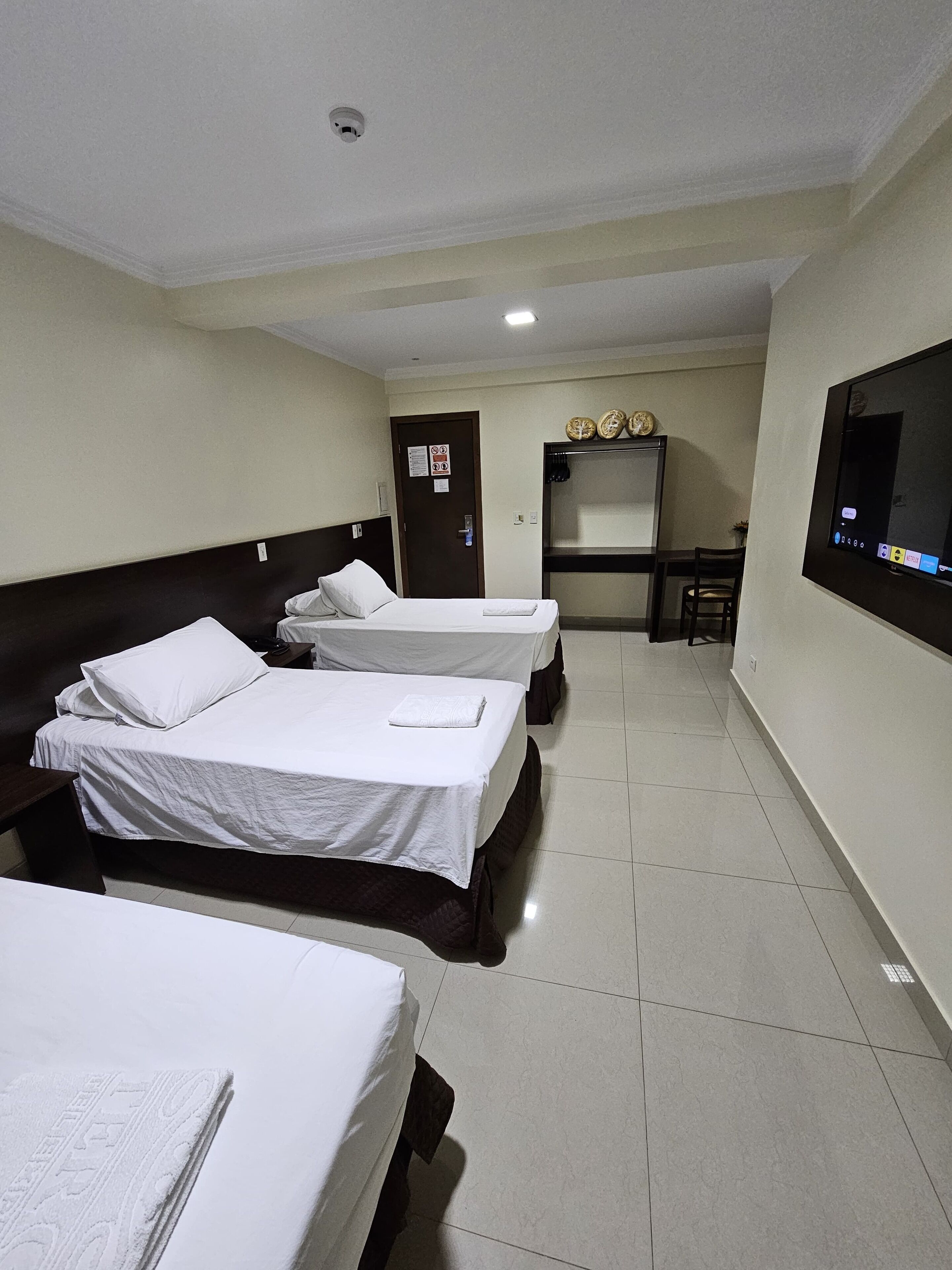 华丽单人房, 3 张单人床 | 迷你吧、客房内保险箱、遮光窗帘、隔音