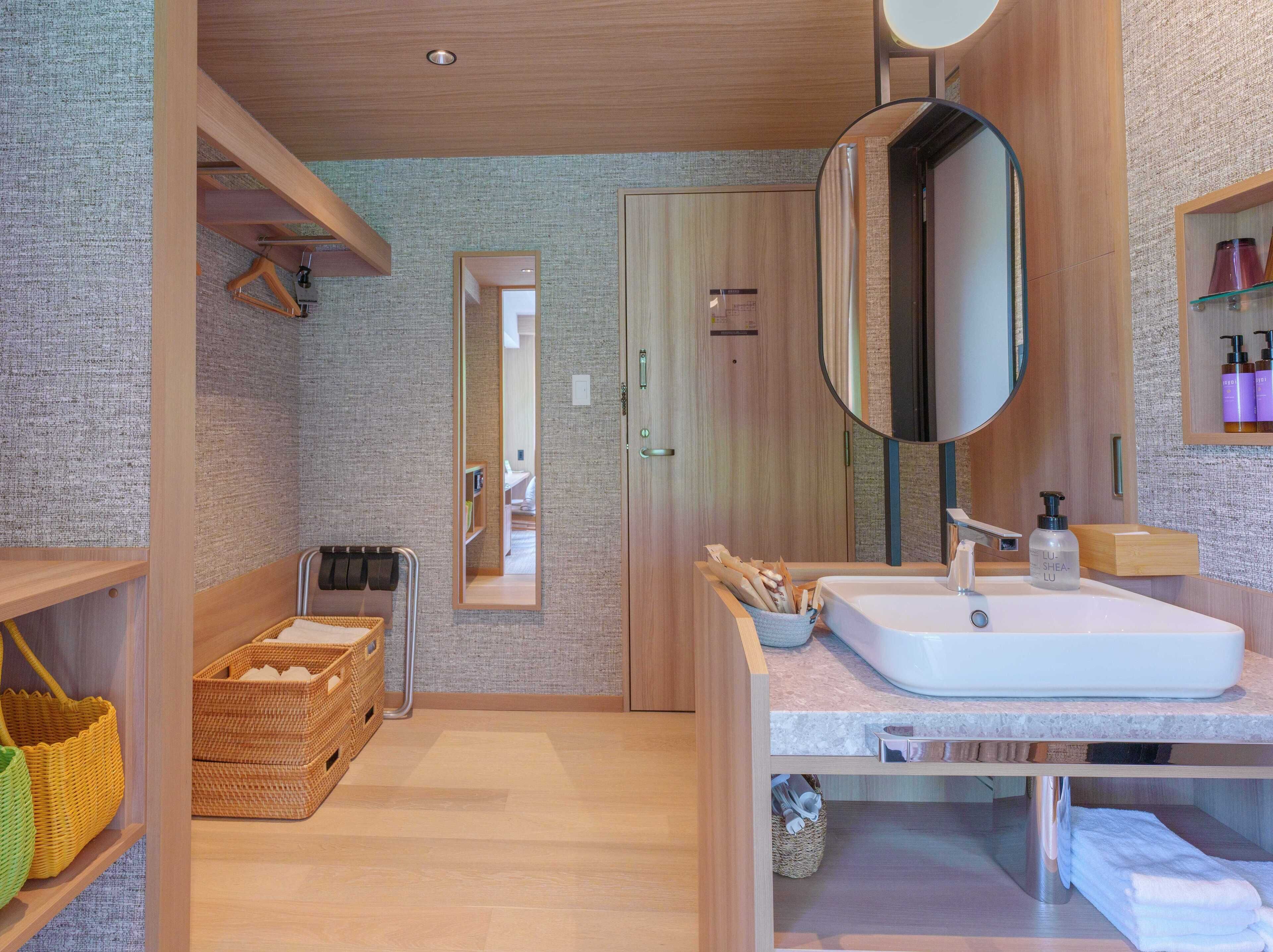 superior twin room, non smoking, river view | down duvets, in-room safe, desk, free wifi