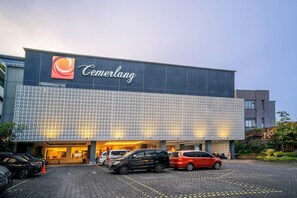 Exterior - Cemerlang (Bandung)