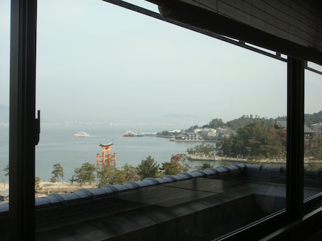 Balcony. Jukeiso