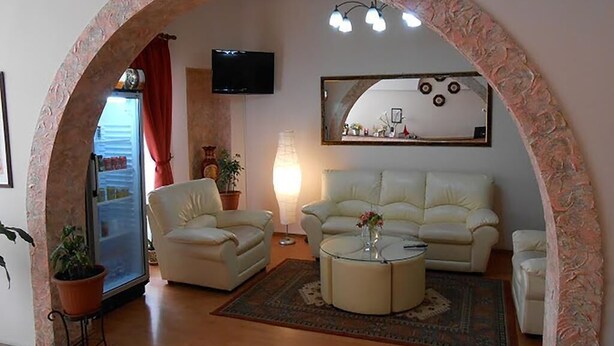 Unclassified image, 1 of 24, button - Hotel Palma (Tirana)