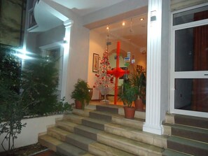 Exterior detail - Hotel Palma (Tirana)
