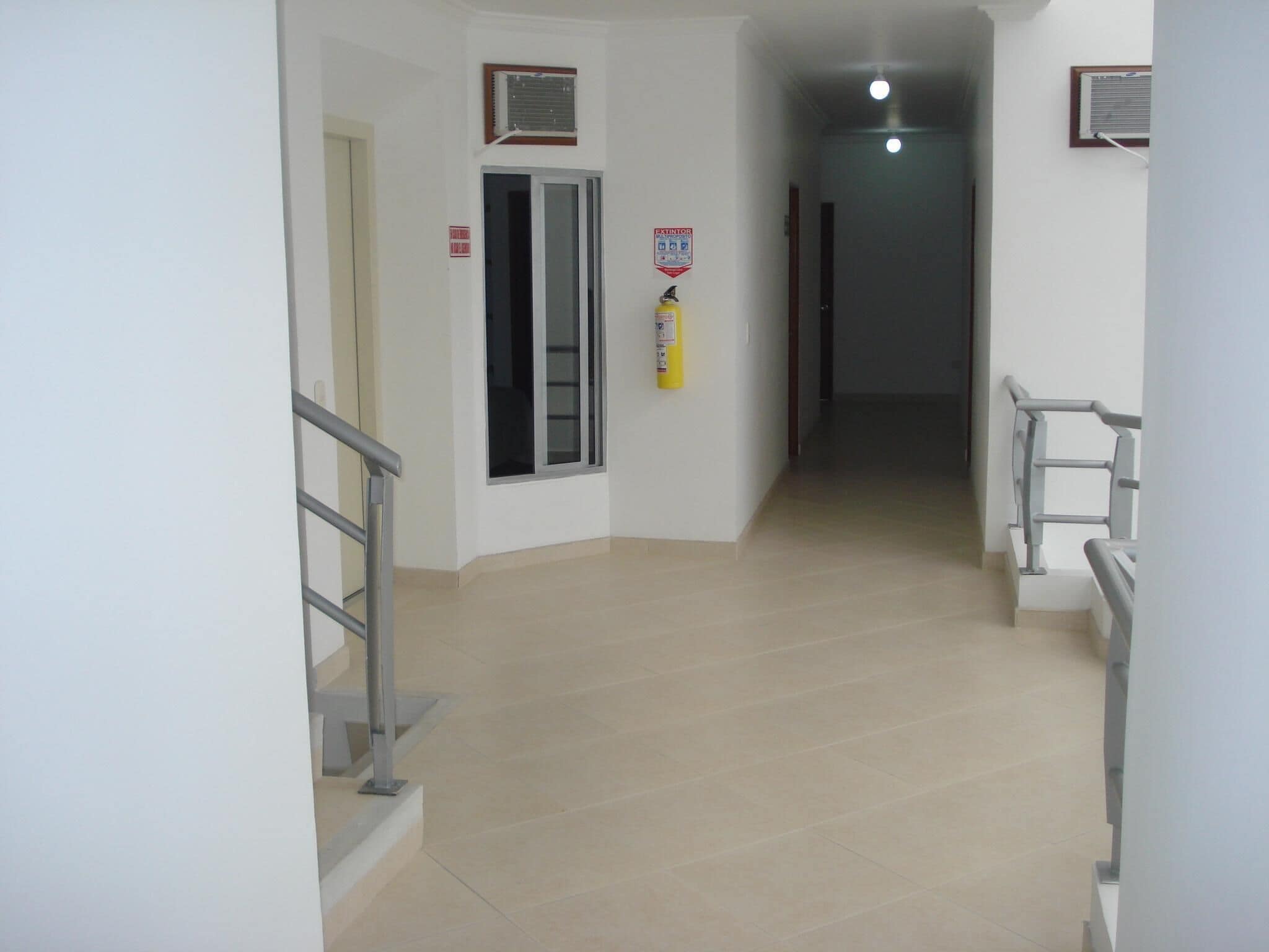 المنشأة من الداخل