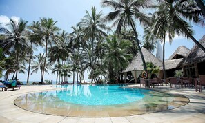 2 outdoor pools - Severin Sea Lodge (Mombasa)