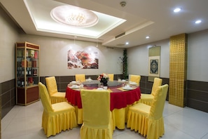Khu ăn uống