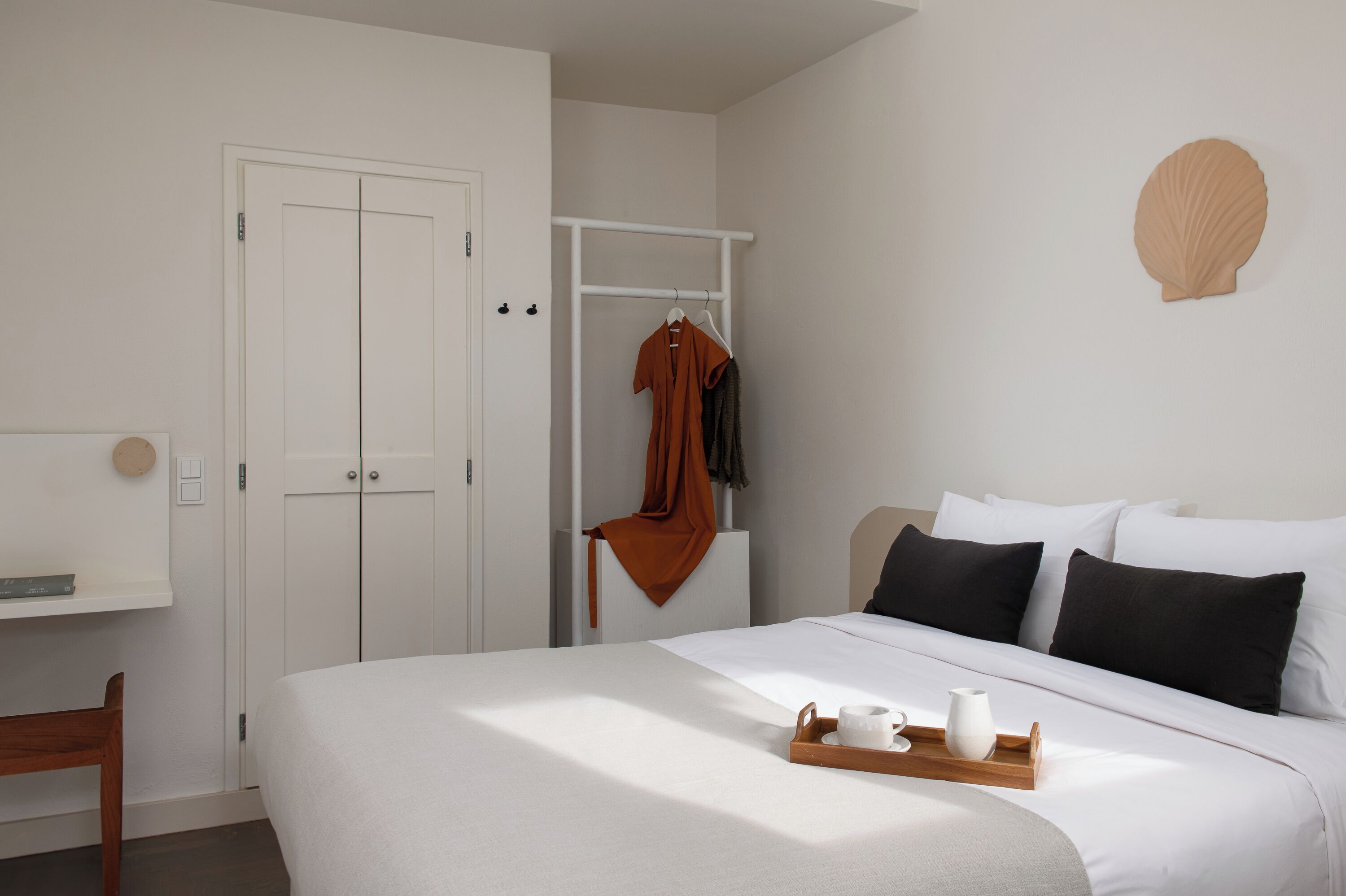premier room | minibar, in-room safe, bed sheets