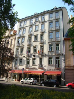 Exterior - Saint Petersburg (Karlovy Vary)