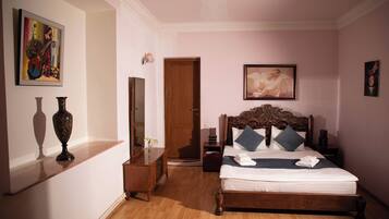 Dobbeltrom – superior | Sengetøy av topp kvalitet, safe på rommet og individuelt innredet