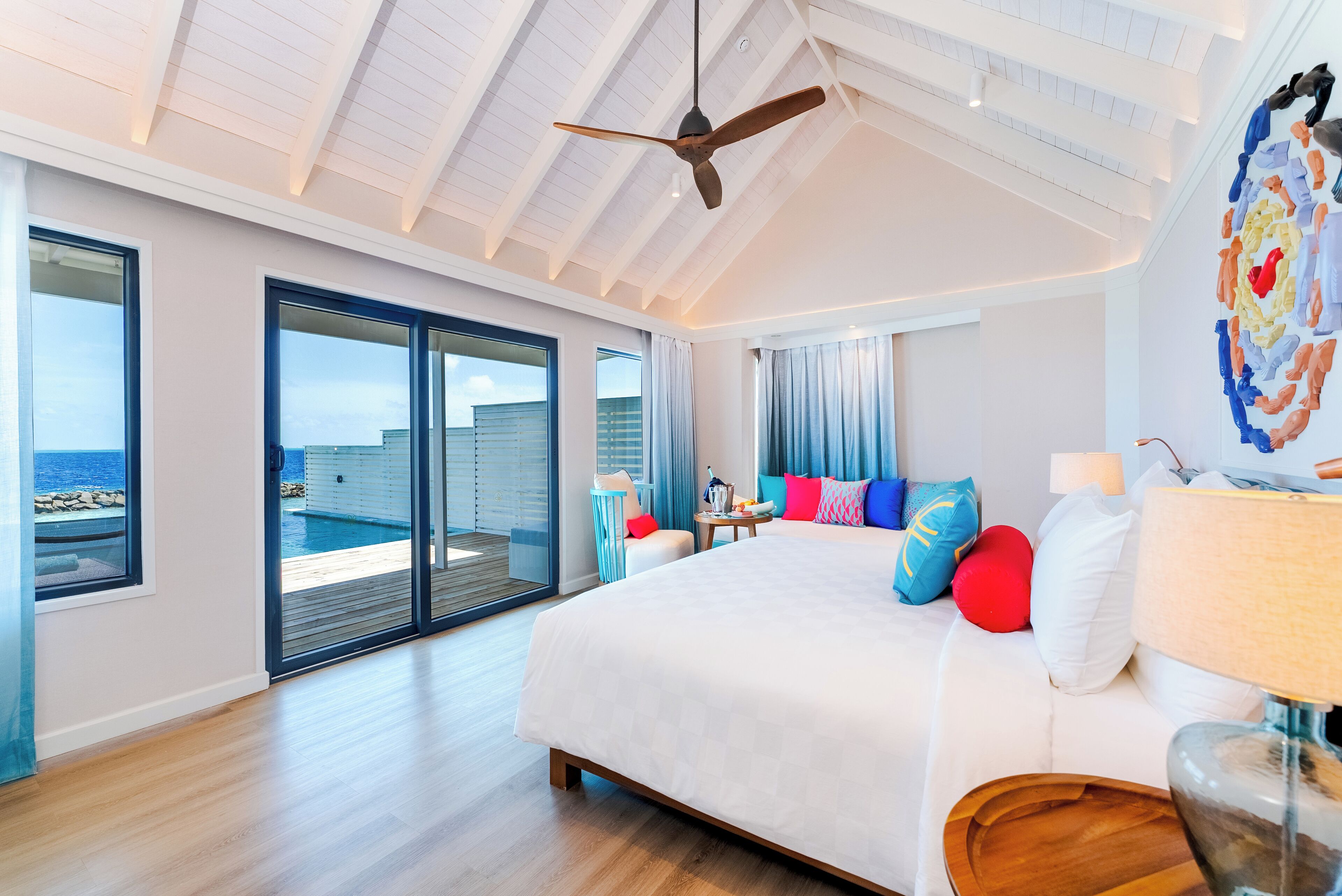 Honeymoon Sunset Water Villa with Pool | Bettwäsche aus ägyptischer Baumwolle, hochwertige Bettwaren