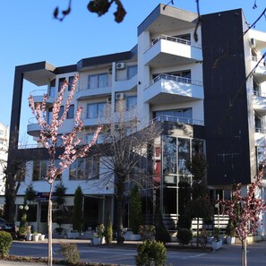 Exterior - Perla (Pogradec)