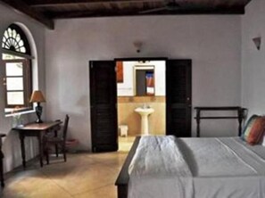 In-room safe, WiFi, wheelchair access