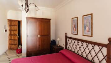 Enkeltrom | Skrivebord, blendingsgardiner, ekstrasenger og wi-fi (inkludert)