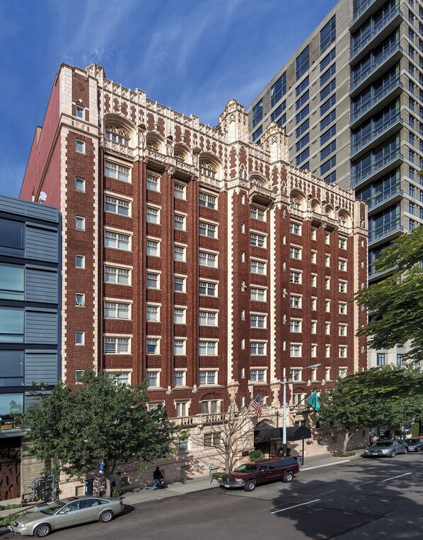 Exterior - WorldMark Seattle - The Camlin (Seattle)