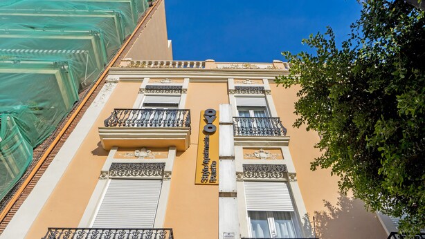 Front of property - Luxury Apartments Puerto Valencia (Valencia)