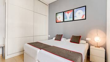 Appartement, 1 slaapkamer | 2 slaapkamers, luxe beddengoed, individueel gedecoreerd