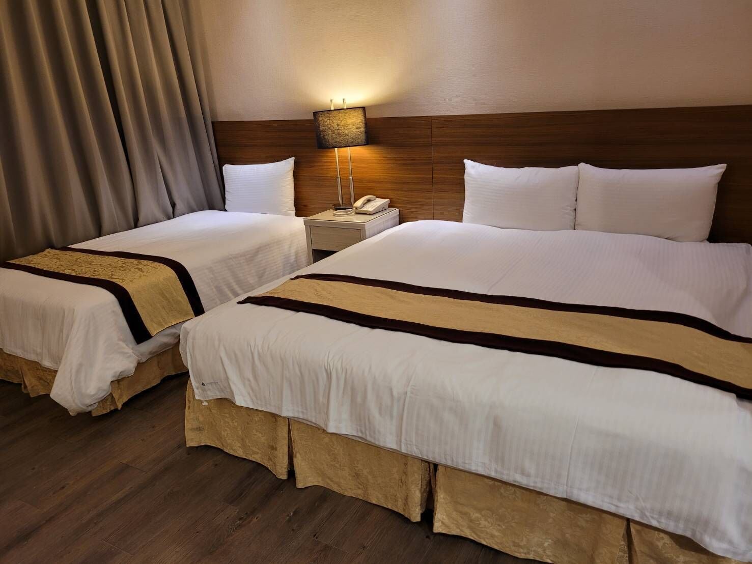 standard triple room | desk, blackout curtains, soundproofing, free wifi