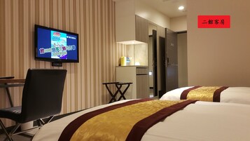 Elite Double Room, 2 Twin Beds | Desk, blackout drapes, soundproofing, WiFi (free)