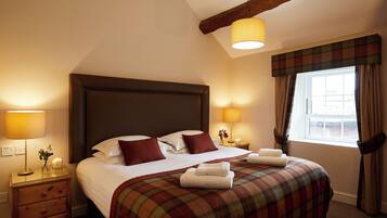 Classic Double Apartment | 1 bedroom, in-room safe, iron/ironing board, free WiFi