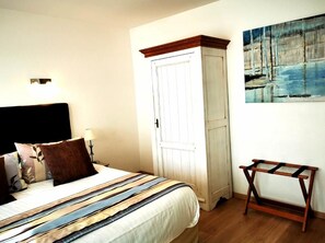 Room - Hotel La Sapiniere (Remilly-Aillicourt)