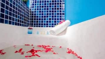 Free toiletries, towels