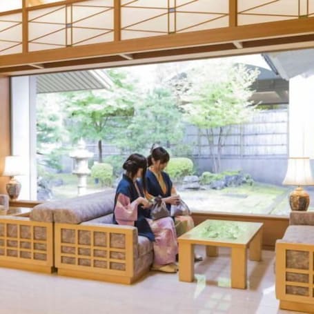 Lobby. Hotel Mori no Kaze Oshuku
