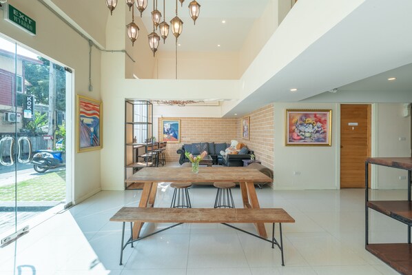 Flat-screen TV - Little Bear's Home (Chiang Mai)