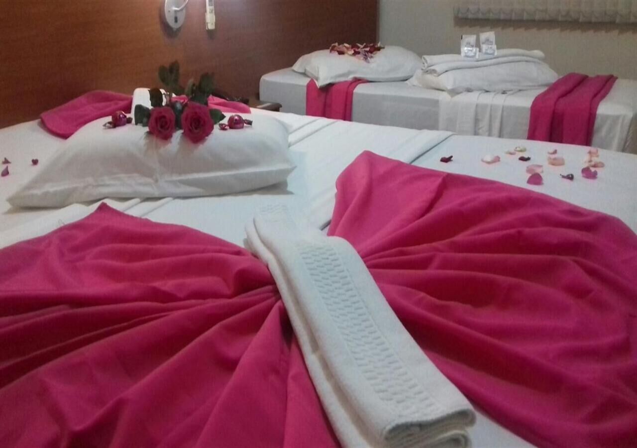 Minibar, desk, free WiFi