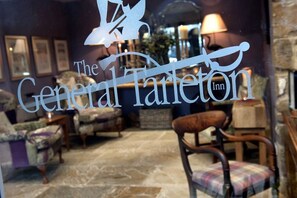 Reka bentuk bangunan