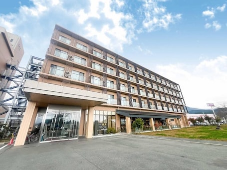 外観. ホテル角萬