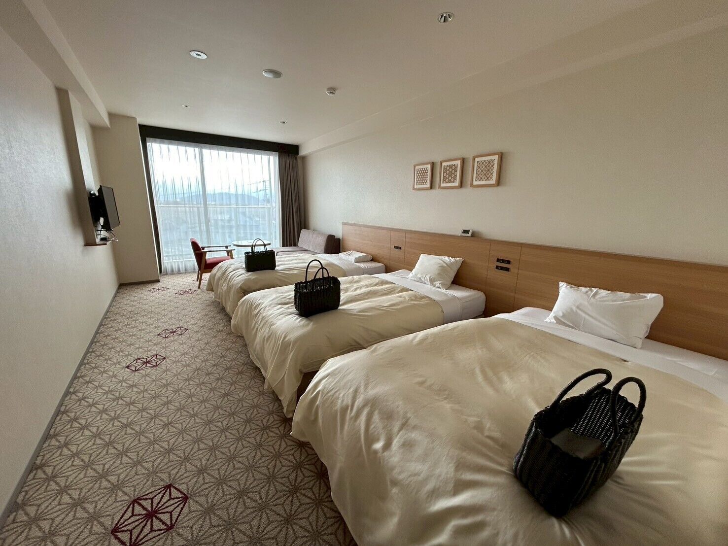 Triple Room, Non Smoking | Down comforters, WiFi (free), bed sheets